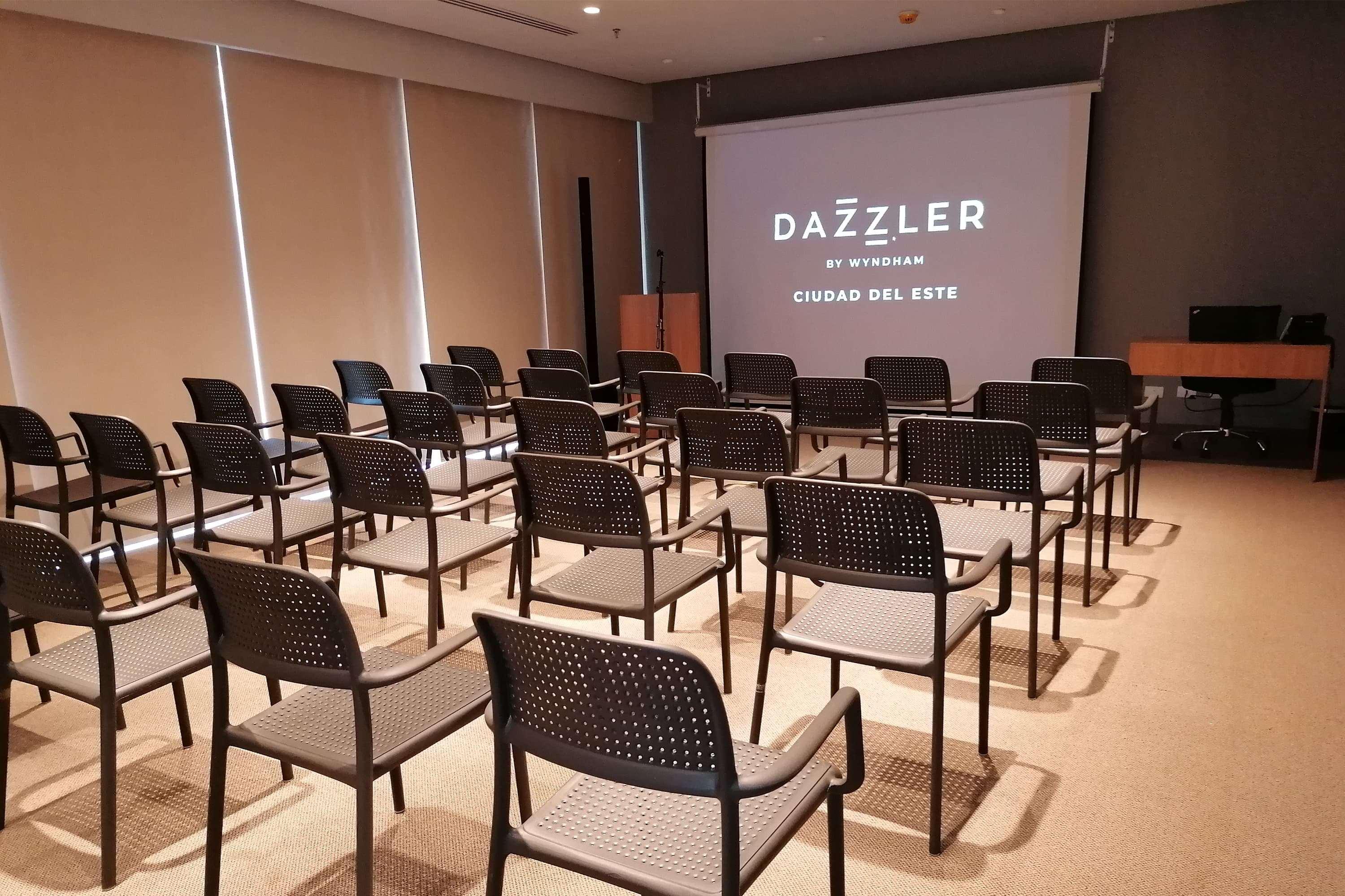 Dazzler By Wyndham Ciudad Del Este Exterior photo